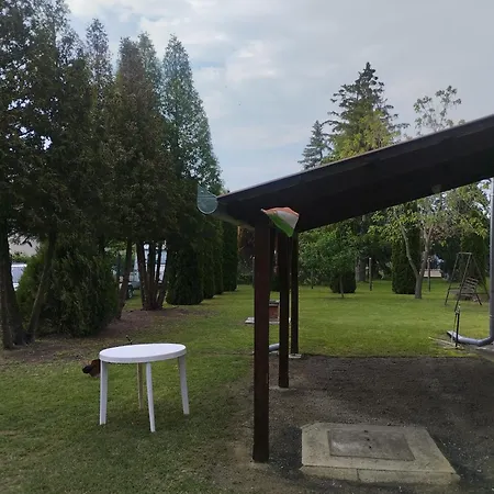 度假居 Aliz Es Martin Vendeghaz